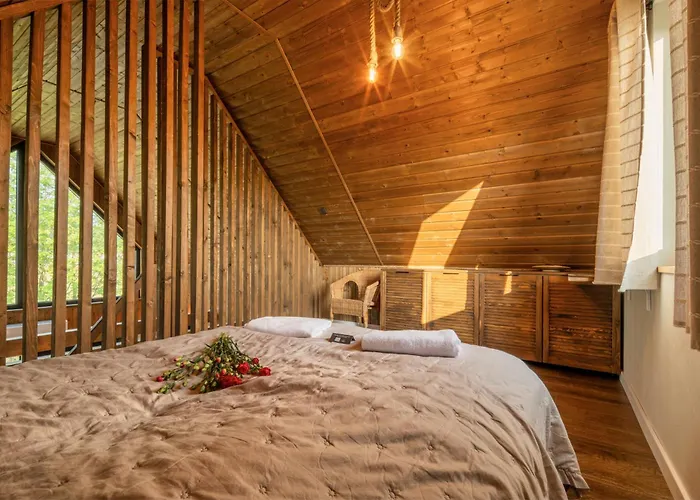 Rest Zone - Mountain Chalet